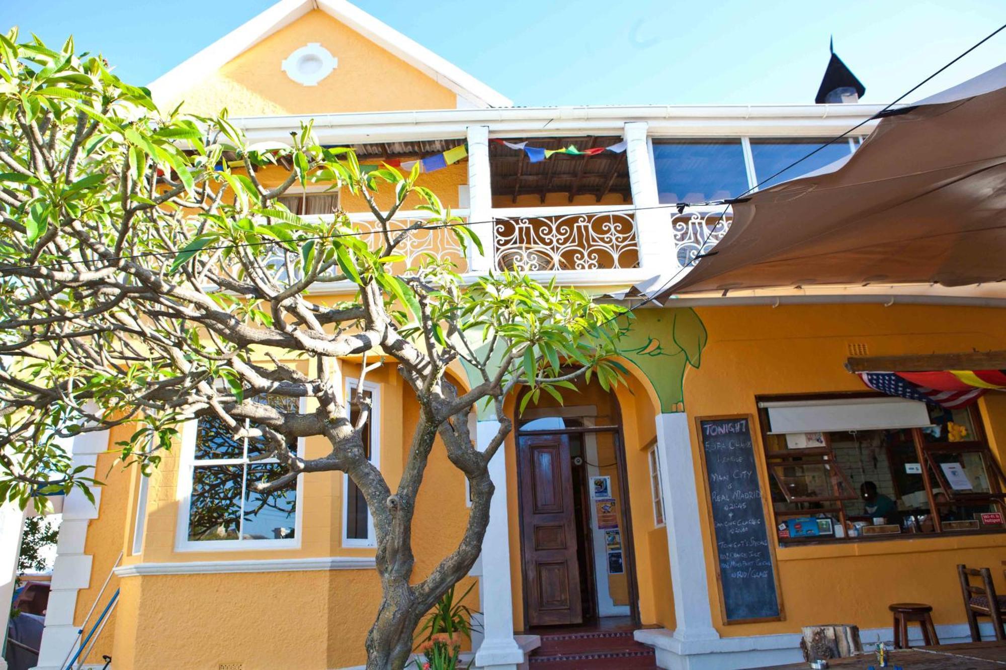 Green Elephant Backpackers Cape Town Exterior photo